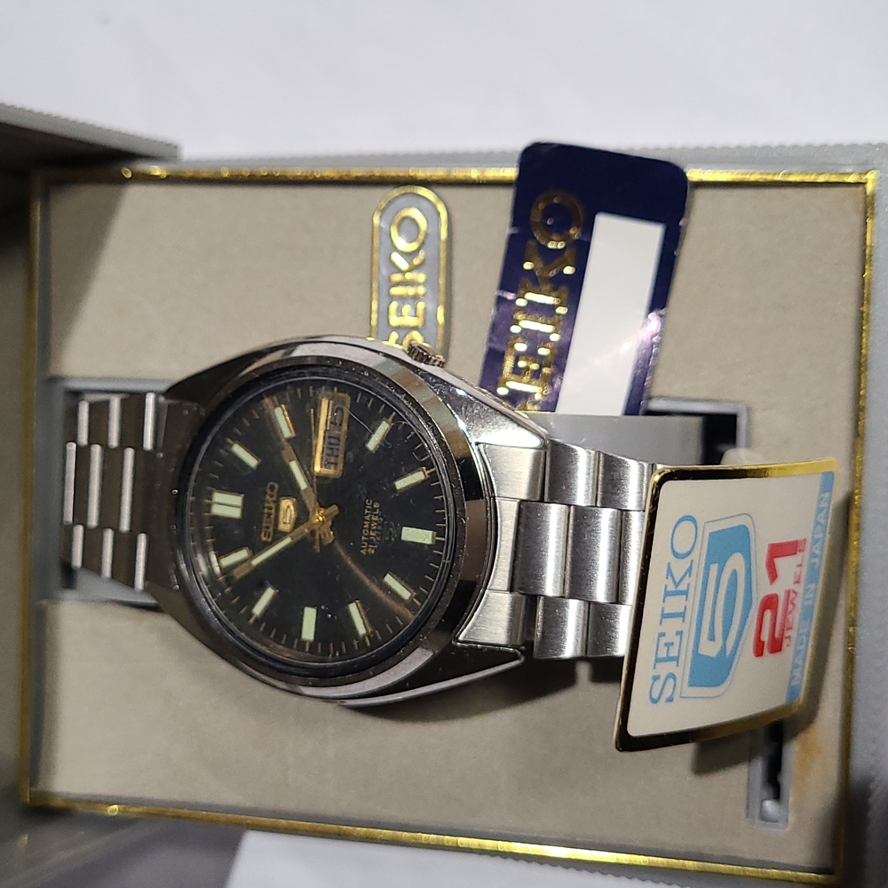 Seiko 5 made in Japan 21 jewels automatic stainless steel watch